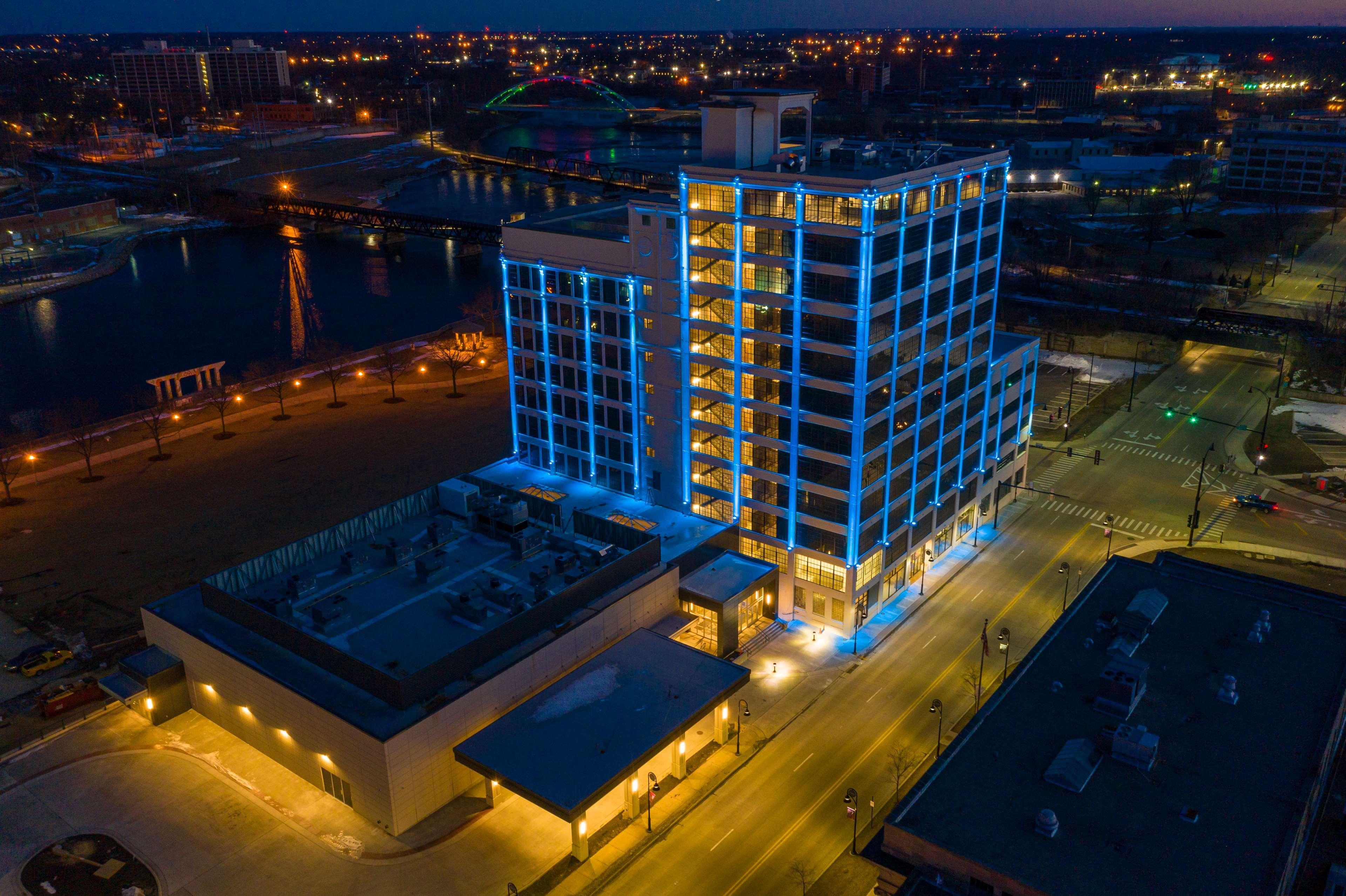 Embassy Suites By Hilton Rockford Riverfront Eksteriør bilde