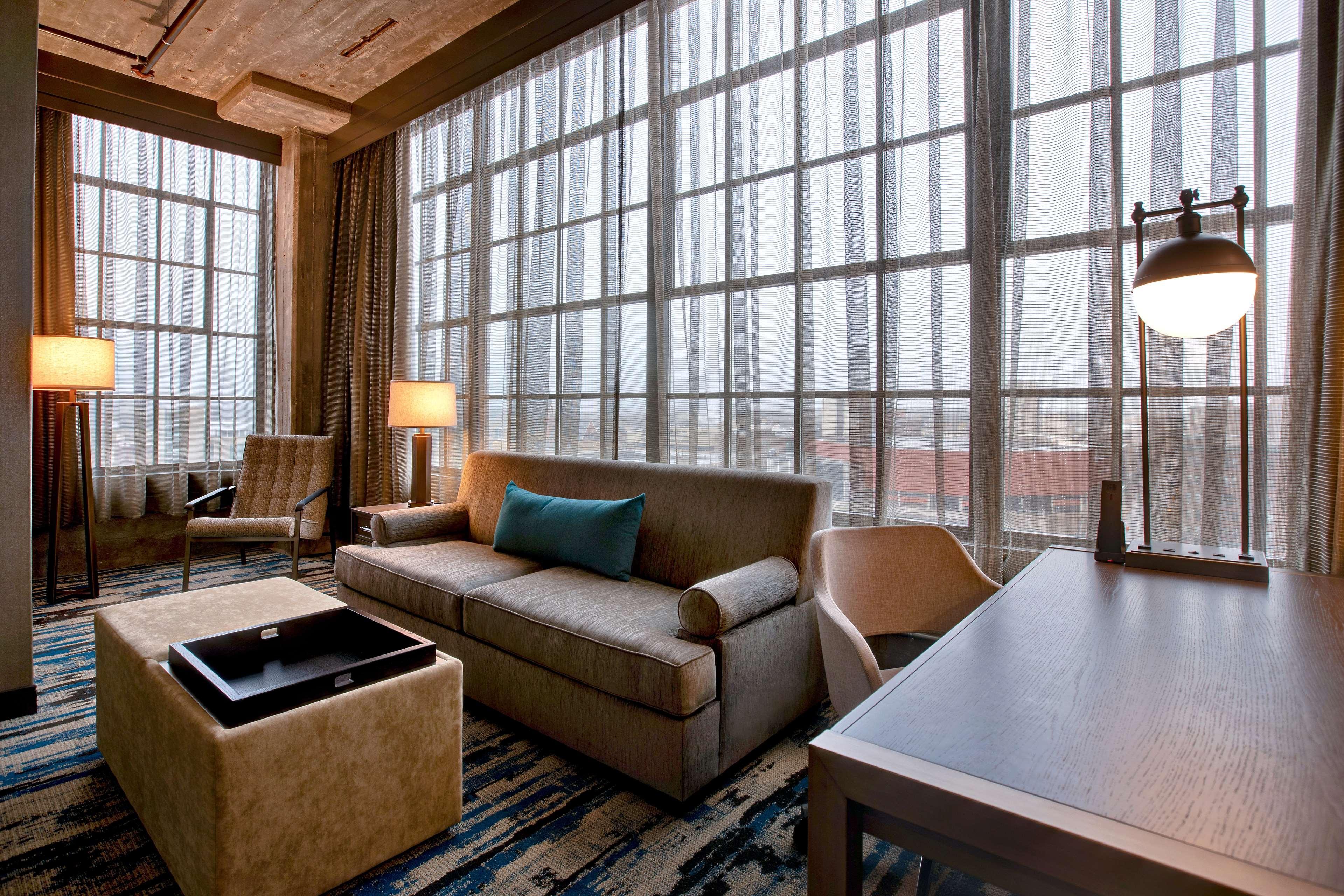 Embassy Suites By Hilton Rockford Riverfront Eksteriør bilde
