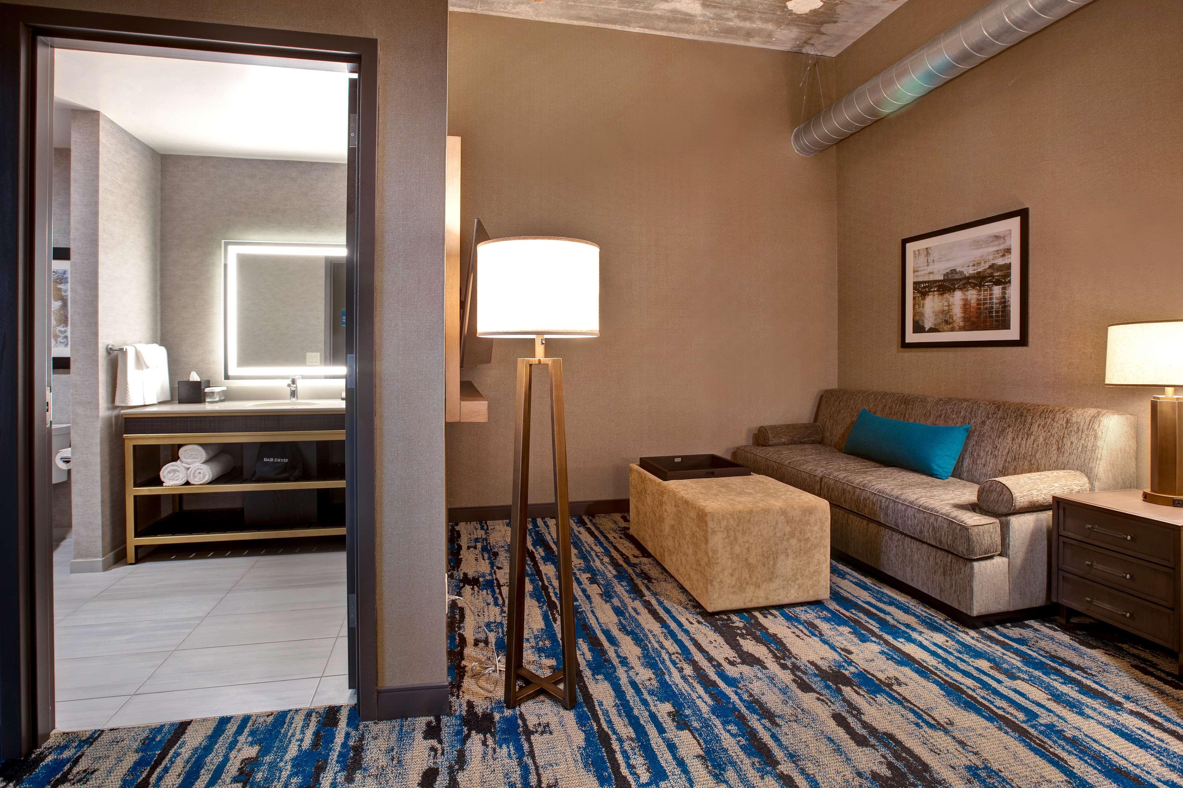 Embassy Suites By Hilton Rockford Riverfront Eksteriør bilde