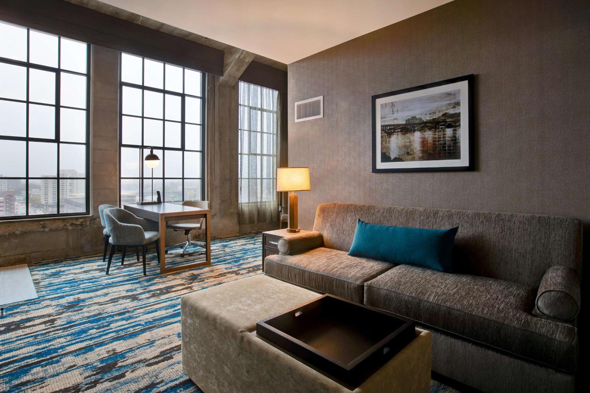 Embassy Suites By Hilton Rockford Riverfront Eksteriør bilde